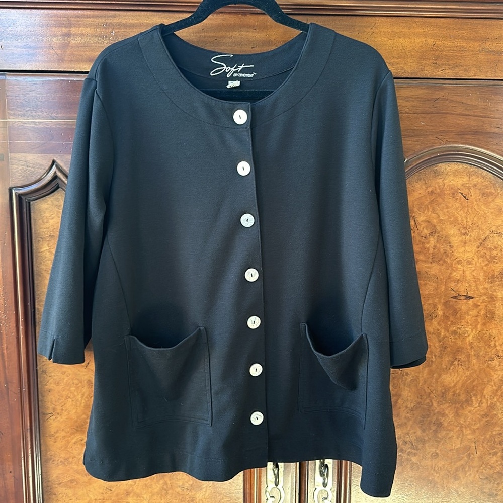 Soft by Avenue Jacket (Size 18/20) - Picture 8 of 11